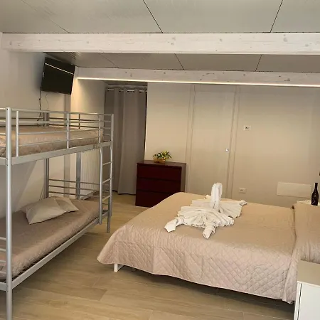 אתר קמפינג Villaggio Bosco Selva 3*